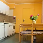 Martas Gaestehaeuser Gross Vaeter База отдыха *