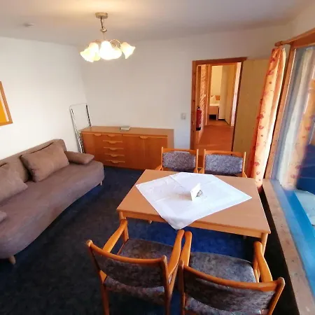 Martas Gaestehaeuser Gross Vaeter *