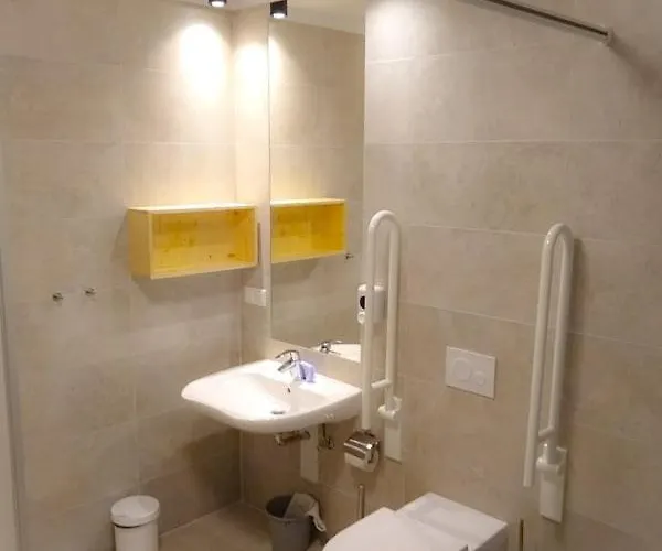 Martas Gaestehaeuser Gross Vaeter ホリデーパーク テンプリーン