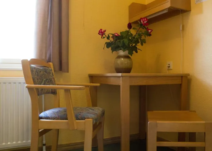 Martas Gaestehaeuser Gross Vaeter *