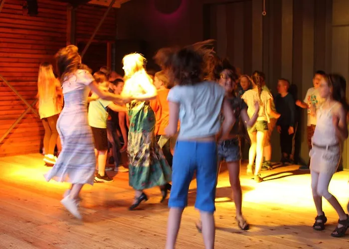 Martas Gaestehaeuser Gross Vaeter テンプリーン