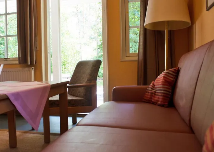 Martas Gaestehaeuser Gross Vaeter ホリデーパーク テンプリーン